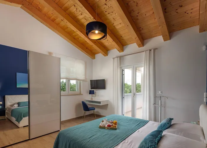 Karla Tar Villa Tar-Vabriga